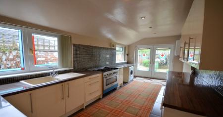 3 bedroom Terraced House to let in Durban Road, Grimsby, DN32
