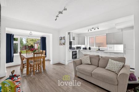 3 bedroom Semi-detached house for sale in Walker Avenue, Grimsby, DN33