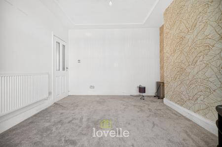 3 bedroom Terraced House for sale in Roberts Street, Grimsby, DN32