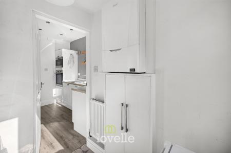 3 bedroom Terraced House for sale in Roberts Street, Grimsby, DN32