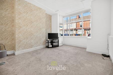 3 bedroom Terraced House for sale in Roberts Street, Grimsby, DN32