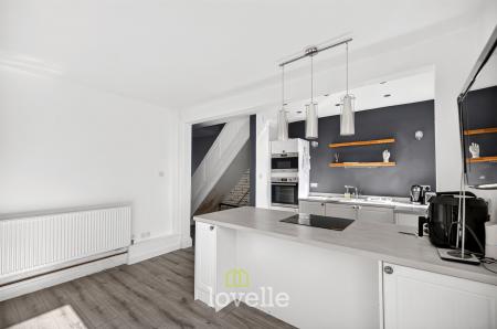3 bedroom Terraced House for sale in Roberts Street, Grimsby, DN32