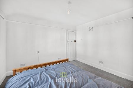 3 bedroom Terraced House for sale in Roberts Street, Grimsby, DN32