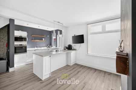 3 bedroom Terraced House for sale in Roberts Street, Grimsby, DN32
