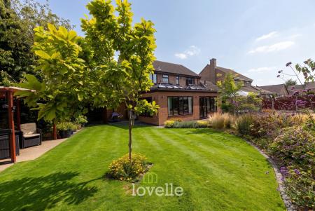 4 bedroom Detached house for sale in Pilgrims Way, Immingham, DN40