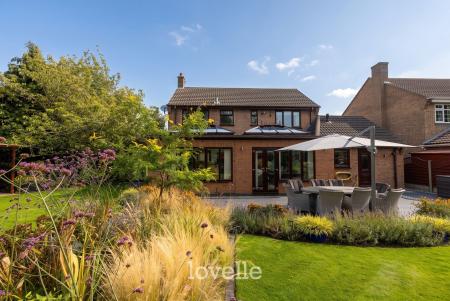 4 bedroom Detached house for sale in Pilgrims Way, Immingham, DN40