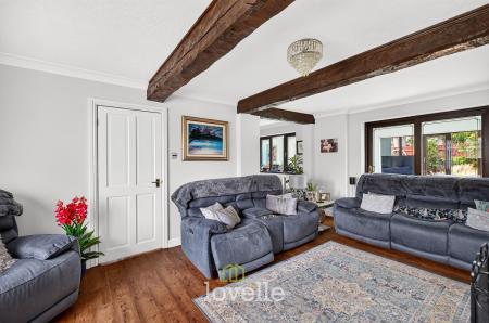 4 bedroom Detached house for sale in Pilgrims Way, Immingham, DN40