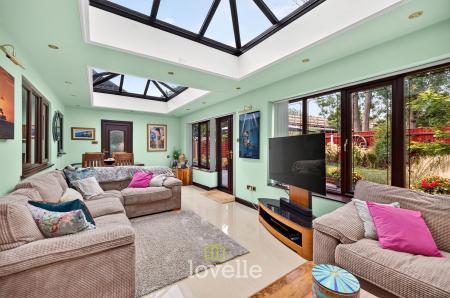 4 bedroom Detached house for sale in Pilgrims Way, Immingham, DN40