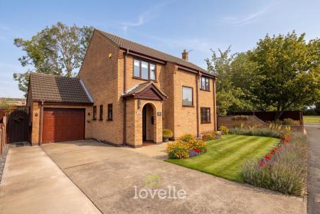 4 bedroom Detached house for sale in Pilgrims Way, Immingham, DN40