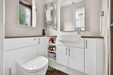 4 bedroom Detached house for sale in Pilgrims Way, Immingham, DN40