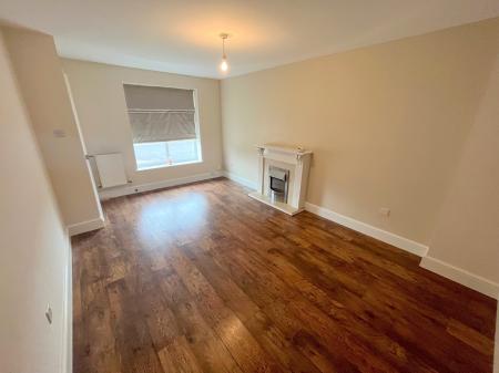 3 bedroom Terraced House to let in Buckingham Grove, Scartho Top, Grimsby, DN33