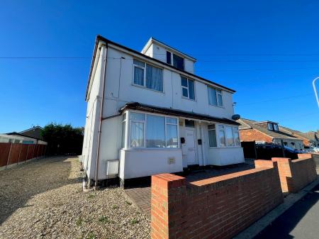 1 bedroom Flat to let in Seacroft Road, Mablethorpe, LN12