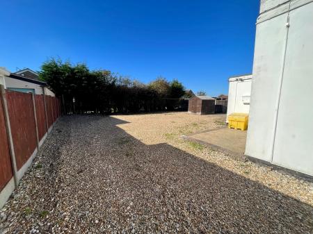 1 bedroom Flat to let in Seacroft Road, Mablethorpe, LN12