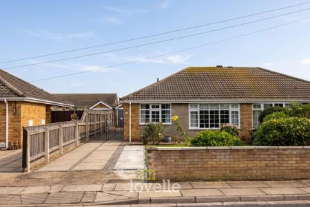 2 bedroom Semi-detached bungalow for sale in Bywood Place, Grimsby, DN37