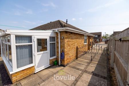 2 bedroom Semi-detached bungalow for sale in Bywood Place, Grimsby, DN37