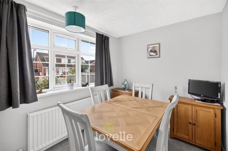 2 bedroom Semi-detached bungalow for sale in Bywood Place, Grimsby, DN37