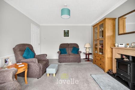 2 bedroom Semi-detached bungalow for sale in Bywood Place, Grimsby, DN37