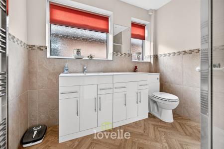 2 bedroom Detached bungalow for sale in Station Road, Great Coates, DN37