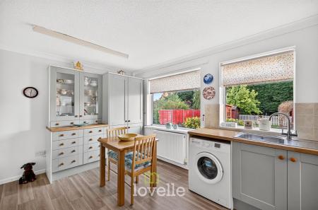 2 bedroom Detached bungalow for sale in Station Road, Great Coates, DN37