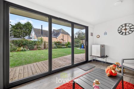 5 bedroom Detached house for sale in Brigsley Road, Waltham, DN37