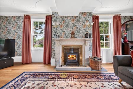 5 bedroom Detached house for sale in Brigsley Road, Waltham, DN37