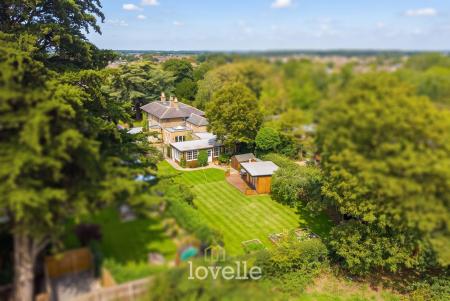 5 bedroom Detached house for sale in Brigsley Road, Waltham, DN37