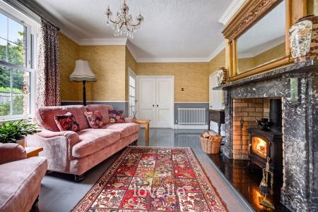 5 bedroom Detached house for sale in Brigsley Road, Waltham, DN37