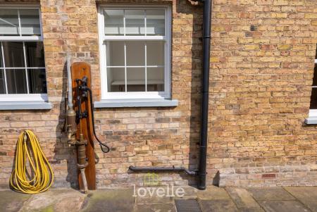 5 bedroom Detached house for sale in Brigsley Road, Waltham, DN37