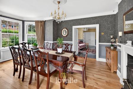 5 bedroom Detached house for sale in Brigsley Road, Waltham, DN37