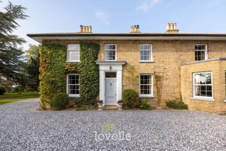 5 bedroom Detached house for sale in Brigsley Road, Waltham, DN37
