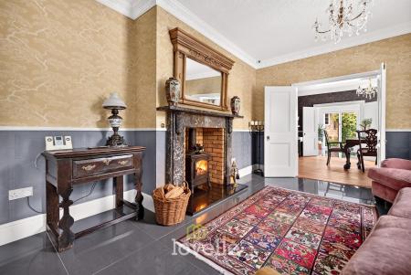 5 bedroom Detached house for sale in Brigsley Road, Waltham, DN37