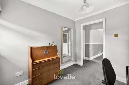 5 bedroom Detached house for sale in Brigsley Road, Waltham, DN37