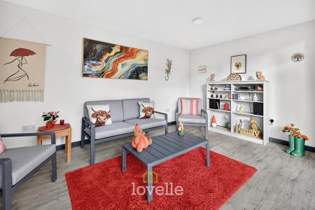 5 bedroom Detached house for sale in Brigsley Road, Waltham, DN37