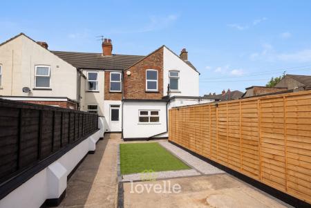 3 bedroom Terraced House for sale in Fairmont Road, Grimsby, DN32