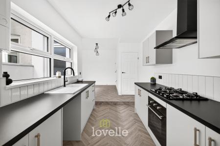 3 bedroom Terraced House for sale in Fairmont Road, Grimsby, DN32
