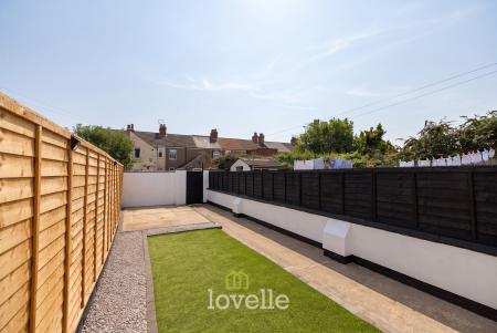 3 bedroom Terraced House for sale in Fairmont Road, Grimsby, DN32