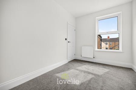 3 bedroom Terraced House for sale in Fairmont Road, Grimsby, DN32