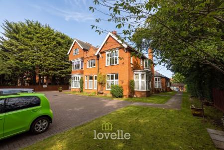 Bargate, Grimsby, DN34