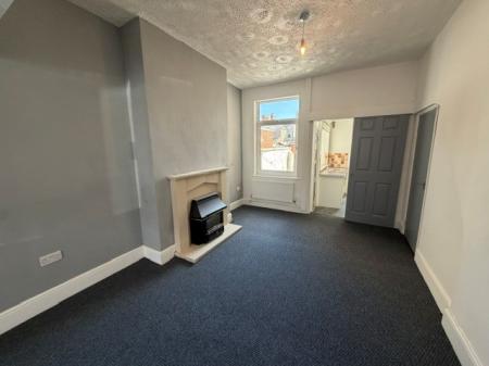 3 bedroom Terraced House to let in Hart Street, Cleethorpes, DN35