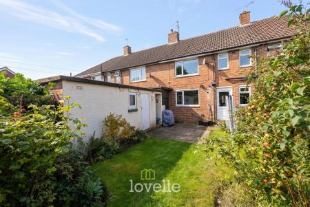 3 bedroom Terraced House for sale in Edge Avenue, Grimsby, DN33