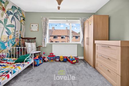 3 bedroom Terraced House for sale in Edge Avenue, Grimsby, DN33