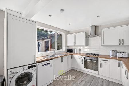 3 bedroom Terraced House for sale in Edge Avenue, Grimsby, DN33