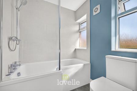 3 bedroom Terraced House for sale in Edge Avenue, Grimsby, DN33