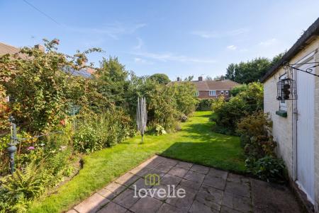 3 bedroom Terraced House for sale in Edge Avenue, Grimsby, DN33