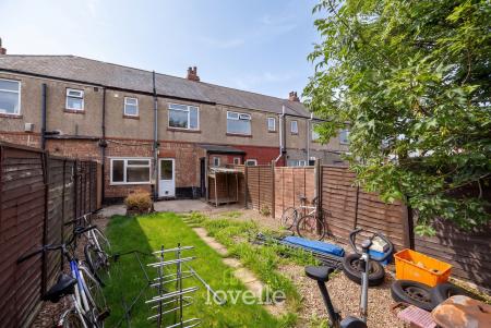 3 bedroom Terraced House for sale in Norman Road, Grimsby, DN34