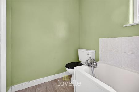 3 bedroom Terraced House for sale in Norman Road, Grimsby, DN34