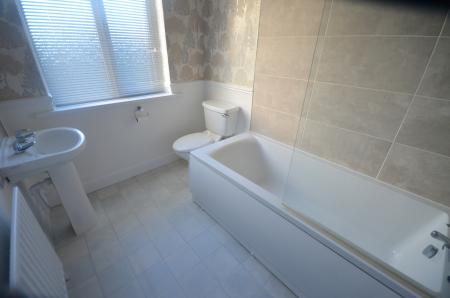 2 bedroom Terraced House to let in George Street, Cleethorpes, DN35
