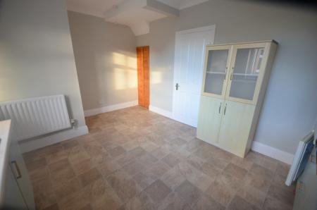 2 bedroom Terraced House to let in George Street, Cleethorpes, DN35