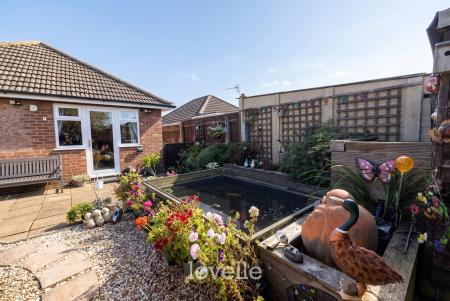 2 bedroom Detached bungalow for sale in Mordaunt Avenue, Grimsby, DN33