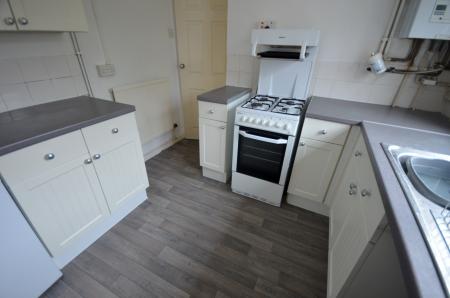 3 bedroom Flat to let in Sussex Court, Grimsby, DN32